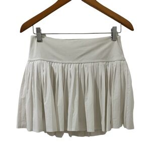 Aerie Offline white tennis skirt with pleats and short 14”